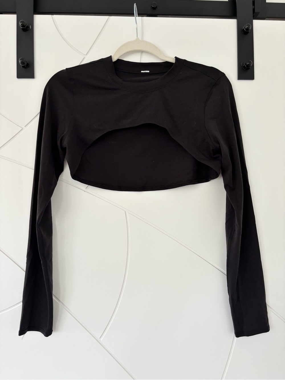 LULULEMON Black Long-Sleeve Shrug Size Medium